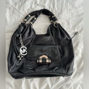 Michael Kors Tonne leather shoulder bag